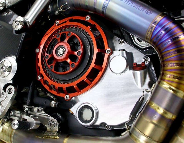 Carter + embrayage STM " evo gp " sur Diavel