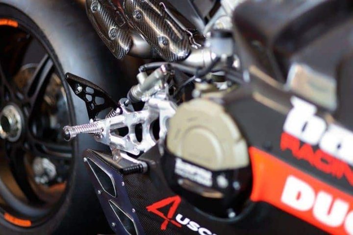 COMMANDE RECULÉES SPIDER PANIGALE V4 18-24 (10.D165)