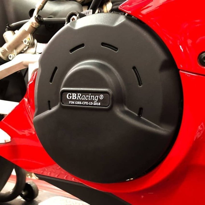Kit de 2 protections de carter GB Racing Panigale V4 2018-2025