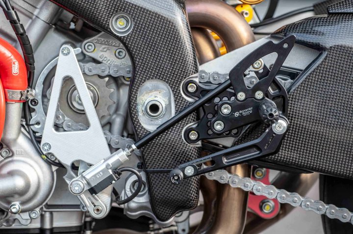 COMMANDES RECULÉES INVERSÉES BONAMICI APRILIA RSV4 2017-2023 (A005SR)