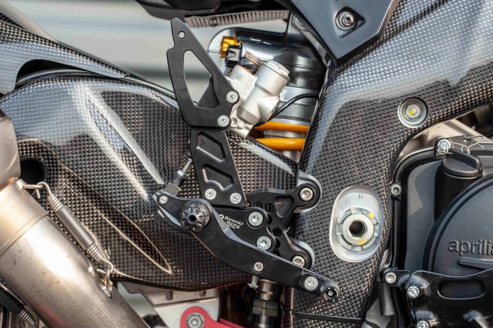 COMMANDES RECULÉES INVERSÉES BONAMICI APRILIA RSV4 2017-2023 (A005SR)