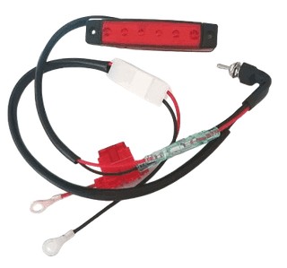 FEU ARRIERE PLUIE 6 LED AVEC INTERRUPTEUR