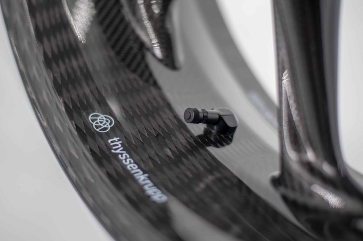 Roues carbone Thyssenkrupp  APRILIA RSV4 et TUONO V4 09-23