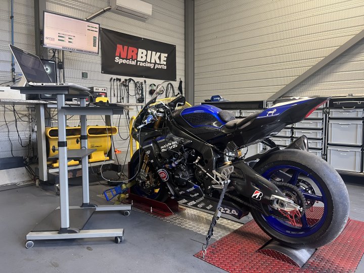 Reprogrammation boitier ECU YAMAHA R1 2020-2021-2022-2023-2024