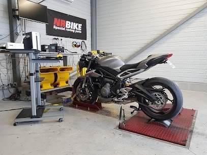 TRIUMPH STREET TRIPLE 765