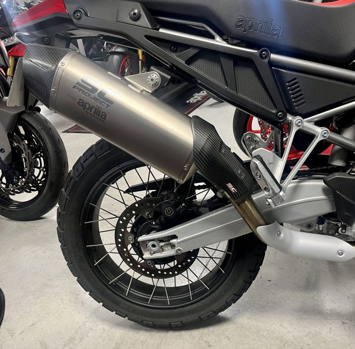 Silencieux SC PROJECT pour APRILIA Tuareg 660 (2S001863)