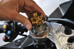 Clef MELOTTI pour bouchons de fourche OHLINS NIX 30(CHF60)