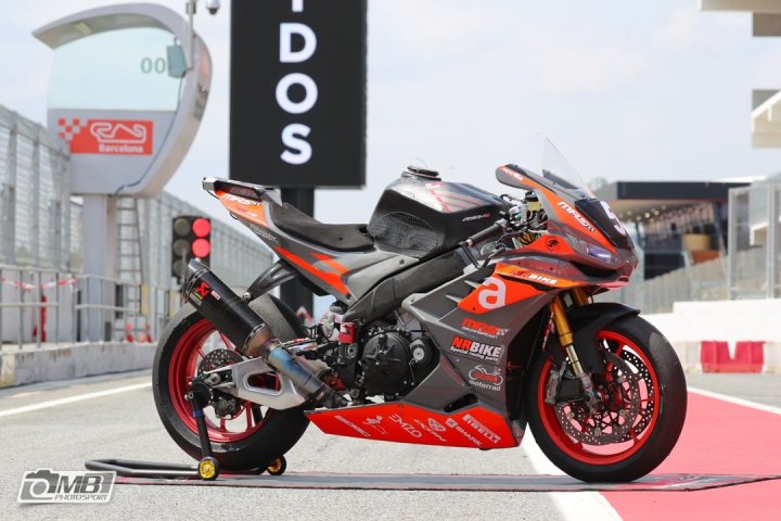 Kit support etrier de frein arrière inversé pour Aprilia RSV4 2021-2025