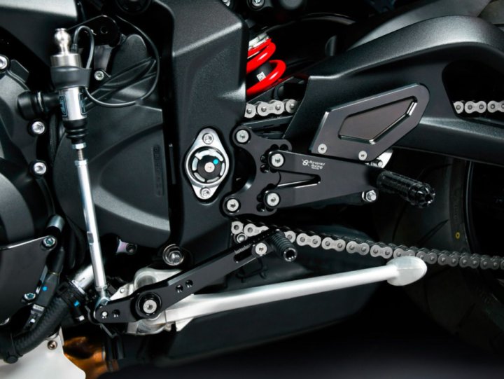 COMMANDES RECULÉES BONAMICI TRIUMPH STREET TRIPLE 765 / R / RS 2023-2025, Moto2 2023-2025 (TH09)