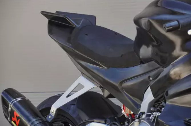 carénage poly course piste aprilia RSV4