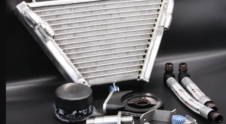 Radiateur d'huile additionnel Carraro pour Aprilia RS 660