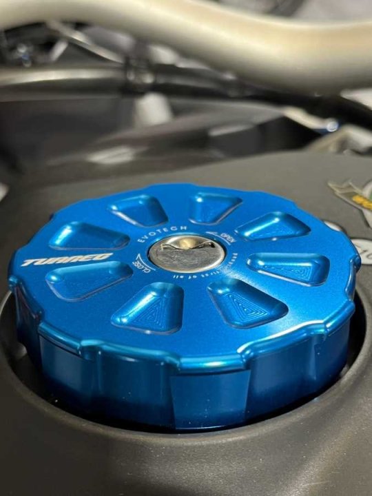Bouchon de reservoir Evotech pour Aprilia Tuareg 660 (FCK-10)