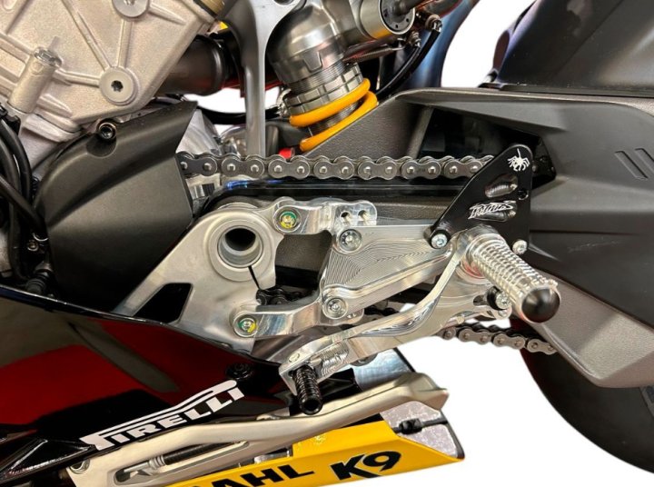 COMMANDE RECULÉES SPIDER PANIGALE V4 2025-2026 V4R 2026 (10.D320)