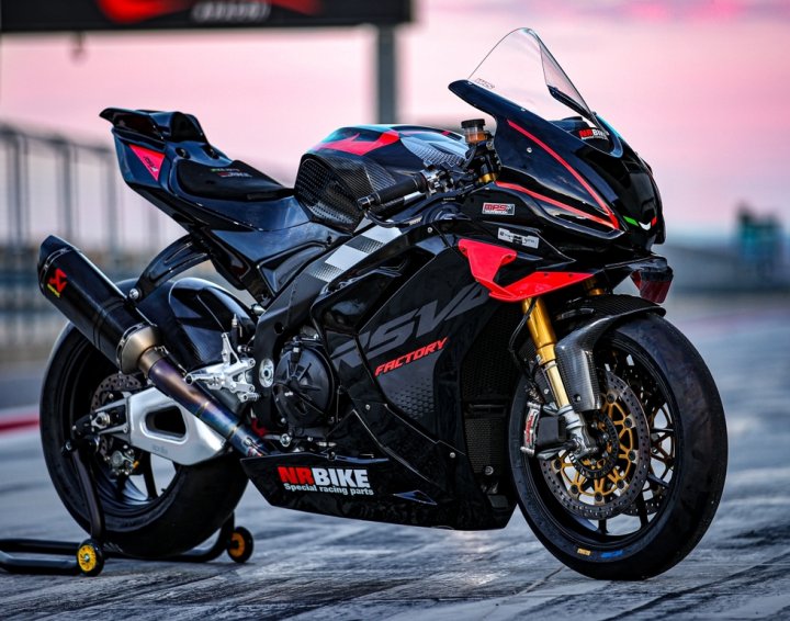 KIT CARÉNAGE PISTE PLASTIC-BIKE  APRILIA RSV4 2025-2026