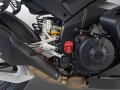Platines de déport pour repose pied d'origine Aprilia RSV4 2017-2026 (PAC07D)
