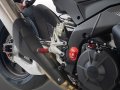 Platines de déport pour repose pied d'origine Aprilia RSV4 2017-2026 (PAC07D)