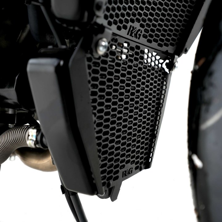 Grille de radiateur d'huile R&G RSV4 2025-2026, TUONO V4 2025-2026 (OCG0066PROBK)