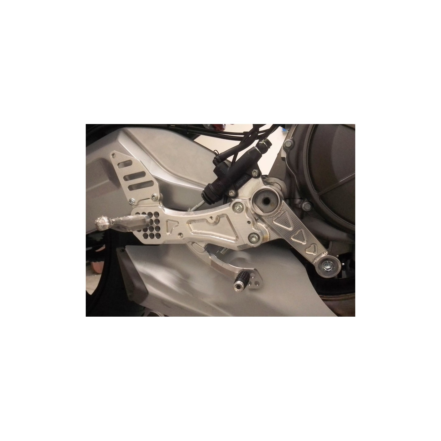 Pédale de remplacement pour commandes reculées taillées masse APRILIA RS 660 [nrb-sourced-2026-08-07]