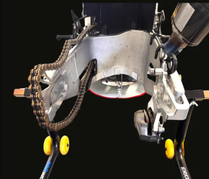 Système de changement rapide de roue arrière CBE pour Aprilia RS 660 2020-2026