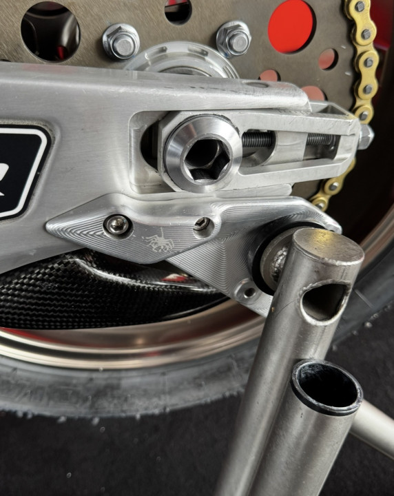 Fourchette de levée béquille Spider pour ZXMOTO 820RR 2026-2027