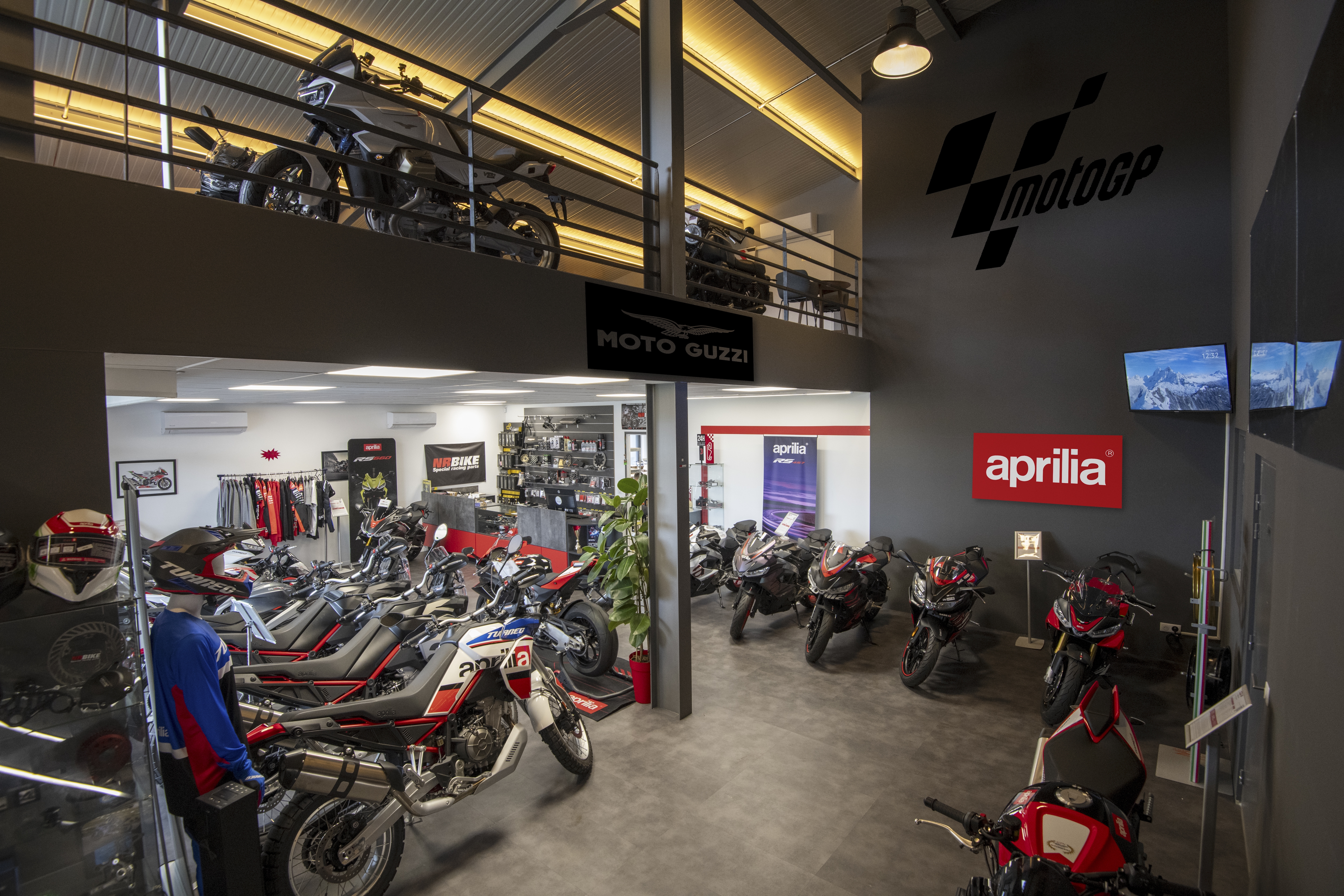 showroom nrbike aprilia showroom nrbike aprilia