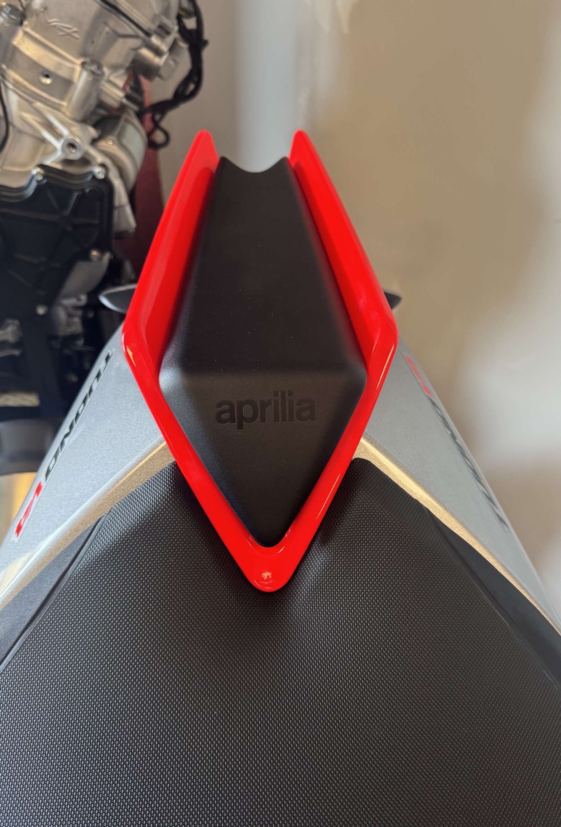 Capot de selle pour APRILIA RSV4, TUONO V4 2021>2024 (2B006996)