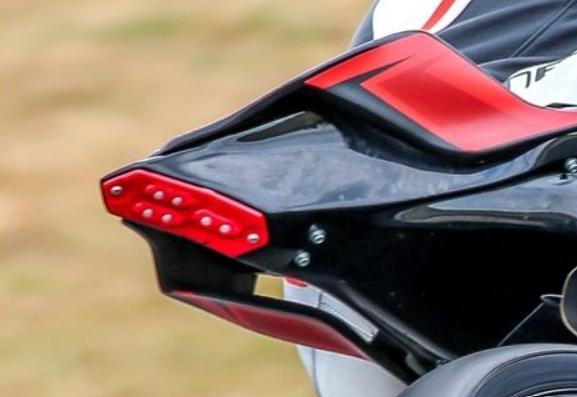 Feu arrière pluie Blinder pour Yamaha R1 15-24/ R6 17-24/ R7 21-24