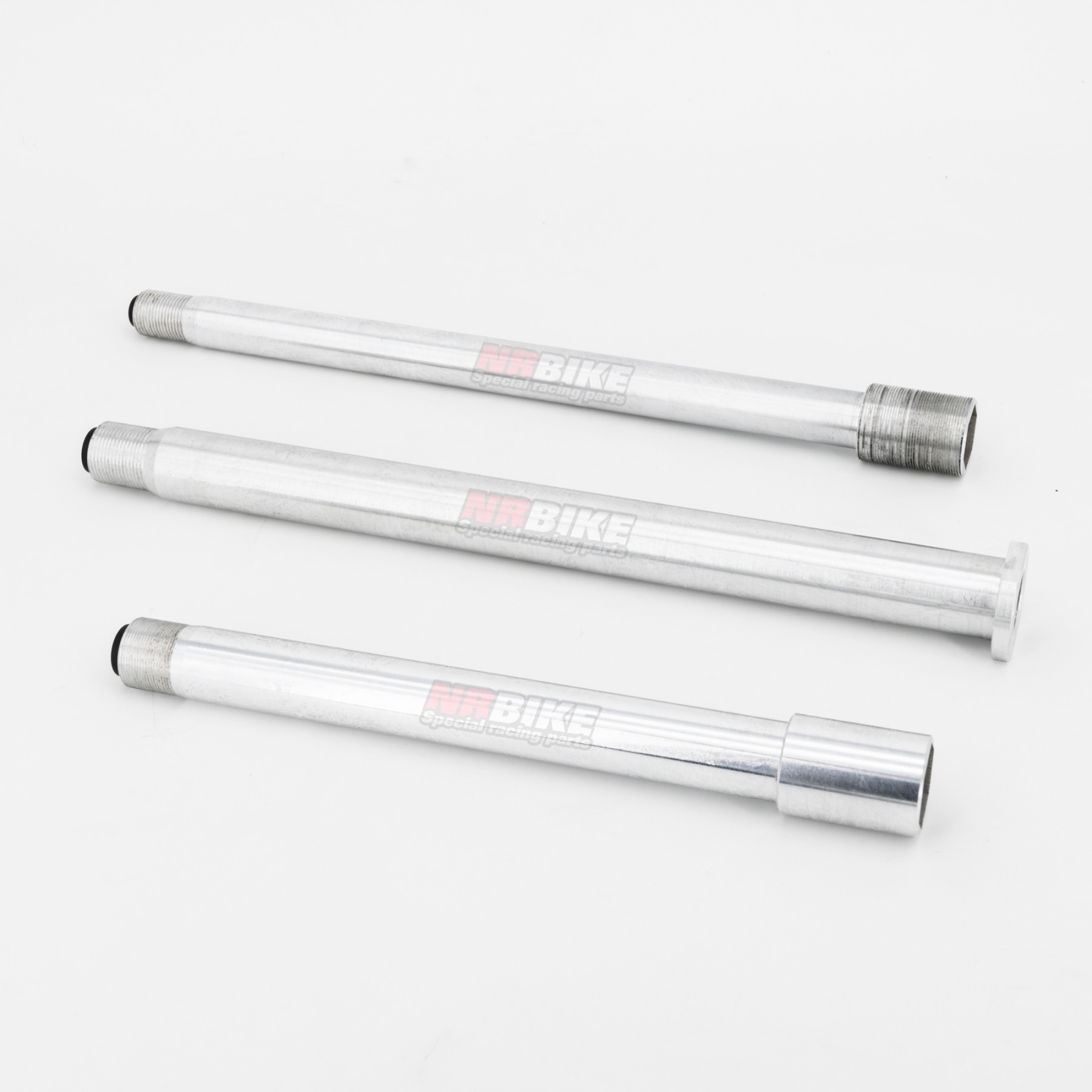 Kit axes de roues avant + arrière + axe de bras oscillant en titane pour Yamaha R1 2015-2024