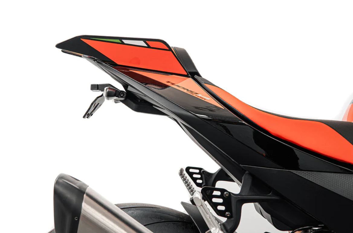 Support de plaque Evotech pour Aprilia TUONO V4 2025-2026 et RSV4 2025-2026 ()