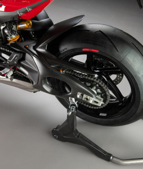 Garde-boue arrière LIGHTECH carbone MAT pour PANIGALE V4 / V4S  2025